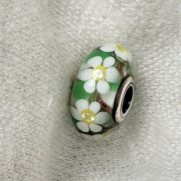 Pandora WildFlower Glass Bead Murano Green - Picture 2 of 4